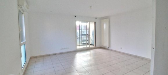 Квартира с 2 спальнями в Сент-Этьен, Франция № 205808 2