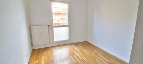 Квартира с 2 спальнями в Сент-Этьен, Франция № 205808 8