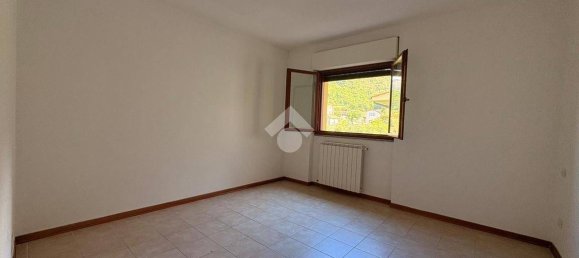 3 bedrooms Apartment in Fossato di Vico, Italy No. 258930 11