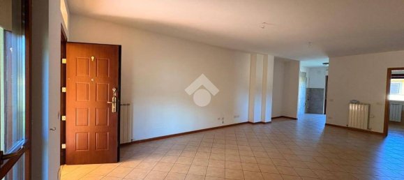 3 bedrooms Apartment in Fossato di Vico, Italy No. 258930 4