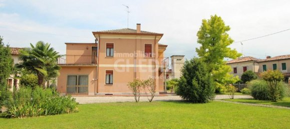 4 rooms House in San Vendemiano, Italy No. 170938 2