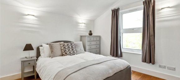 2 bedrooms Apartment in London, United Kingdom No. 12787 3