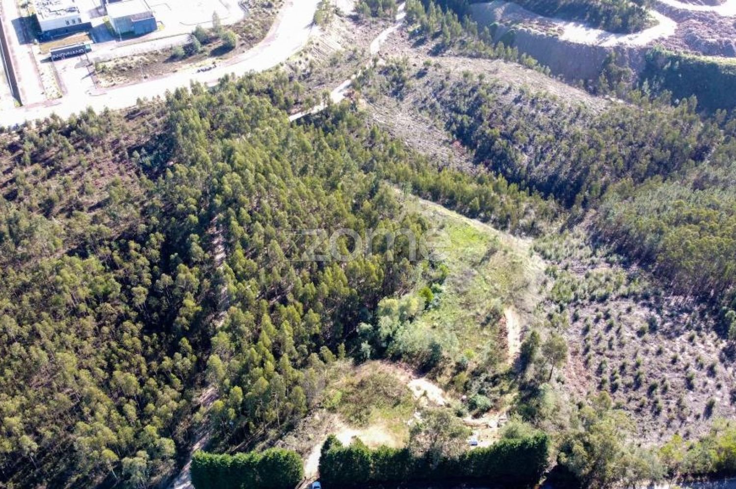 Terreno em Coimbra, Portugal 7550 m² N.º 61270