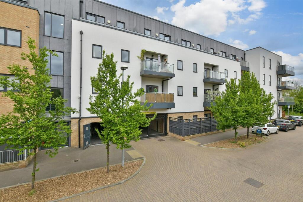 Квартира с 2 спальнями в Уолтамстоу, Великобритания № 4028