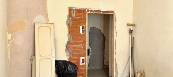 4 bedrooms Apartment in Turin, Italy No. 379746 4