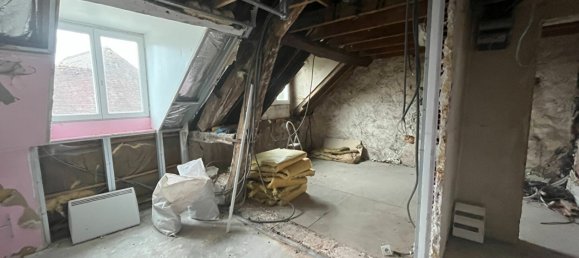 2 bedrooms House in La Ferte-sous-Jouarre, France No. 137230 4