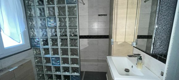 2 bedrooms House in La Ferte-sous-Jouarre, France No. 137230 2