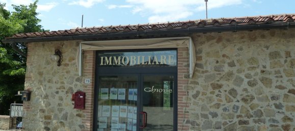 مرآب في Monteriggioni, Italy 15متر مربع رقم 298980 9
