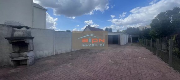 3 bedrooms House in Saint-Pierre-les-Elbeuf, France No. 356573 3