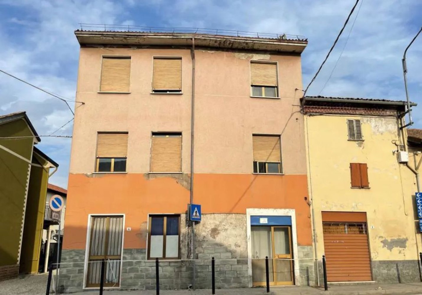 7-Zimmer Haus in Torre Beretti e Castellaro, Italy, Nr. 133581