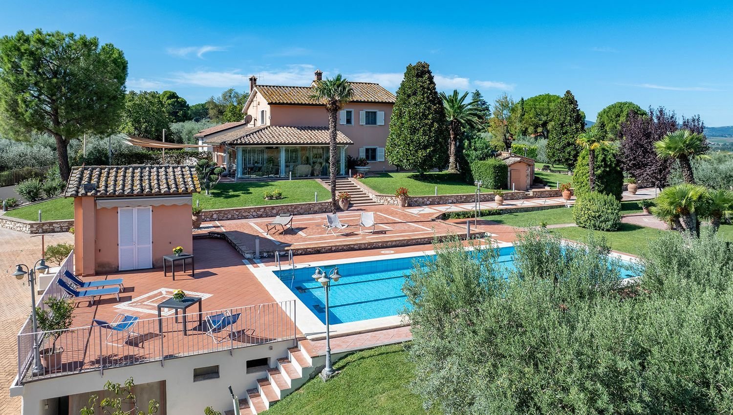 18-Zimmer Villa in Terni, Italy, Nr. 128020