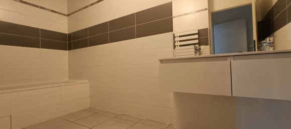 3 rooms Apartment in Tours, France No. 247440 8