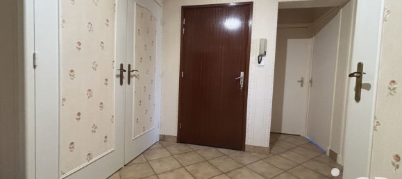 Apartamento de 3 dormitorios en Retournac, France No. 316429 4