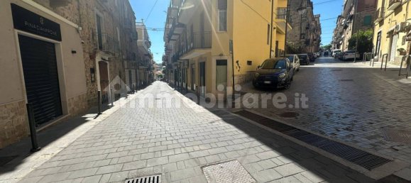 Propiedad comercial de 2 habitaciónes en Agropoli, Italy No. 84203 3