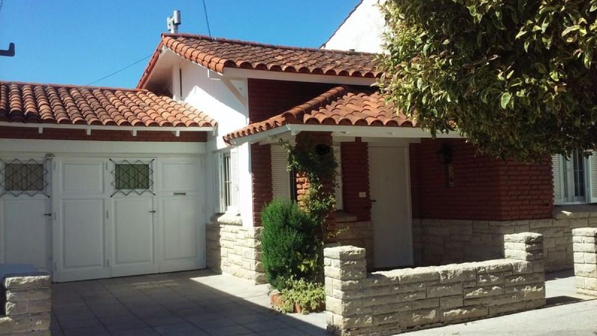 2 bedrooms House in Mar del Plata, Argentina No. 92821