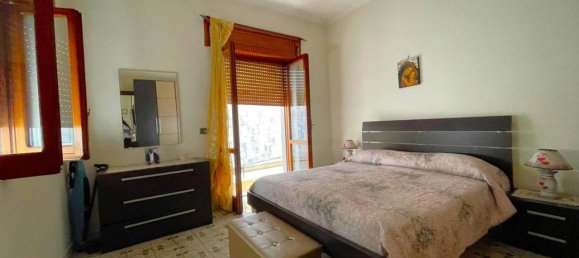 Casa de 9 divisões em Giugliano in Campania, Italy N.º 27060 20