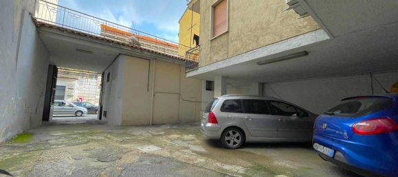 Casa de 9 divisões em Giugliano in Campania, Italy N.º 27060 8