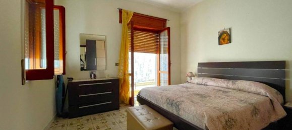 Casa de 9 divisões em Giugliano in Campania, Italy N.º 27060 25