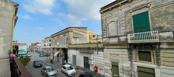 Casa de 9 divisões em Giugliano in Campania, Italy N.º 27060 4