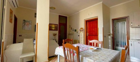 Casa de 9 divisões em Giugliano in Campania, Italy N.º 27060 12