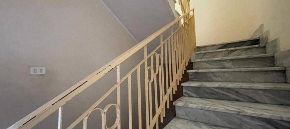 Casa de 9 divisões em Giugliano in Campania, Italy N.º 27060 62