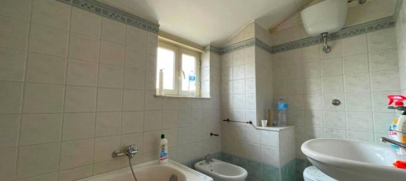 Casa de 9 divisões em Giugliano in Campania, Italy N.º 27060 125