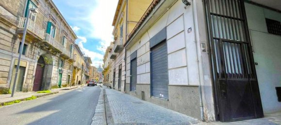 Casa de 9 divisões em Giugliano in Campania, Italy N.º 27060 2