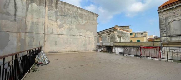 Casa de 9 divisões em Giugliano in Campania, Italy N.º 27060 74