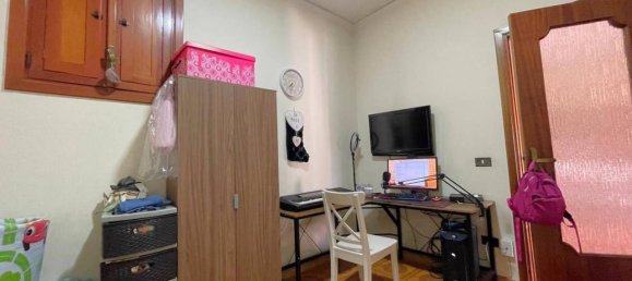 Casa de 9 divisões em Giugliano in Campania, Italy N.º 27060 106