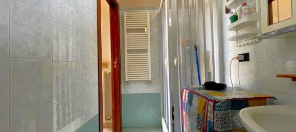 Casa de 9 divisões em Giugliano in Campania, Italy N.º 27060 57