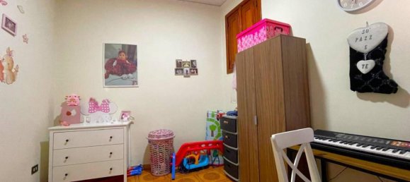 Casa de 9 divisões em Giugliano in Campania, Italy N.º 27060 92