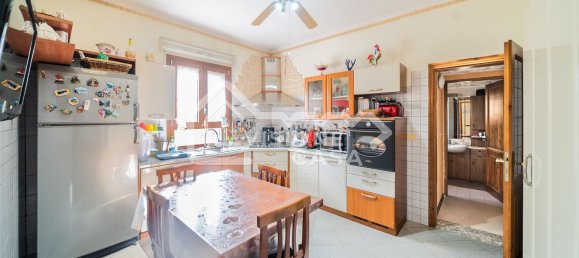 4 rooms House in Reggio Emilia, Italy No. 87569 6
