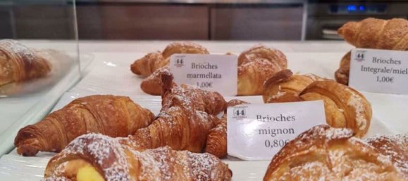 2 rooms Commercial property in Monza, Italy No. 340974 6