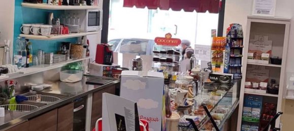 2 rooms Commercial property in Monza, Italy No. 340974 5