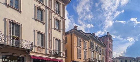 2 rooms Commercial property in Monza, Italy No. 340974 19