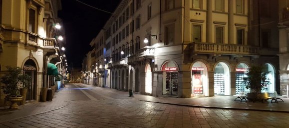 2 rooms Commercial property in Monza, Italy No. 340974 22