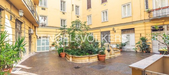 7 bedrooms Apartment in Rome, Italy No. 58716 23