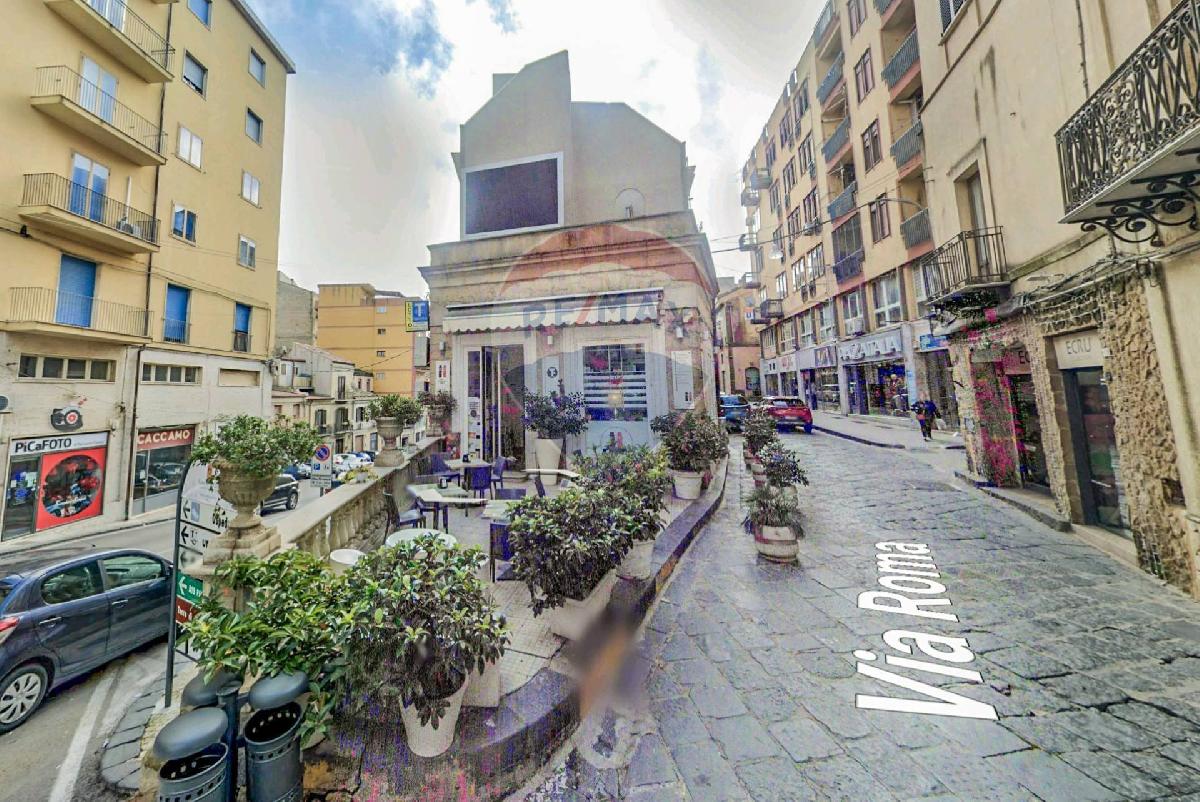 3 bedrooms Commercial property in Enna, Italy No. 56781
