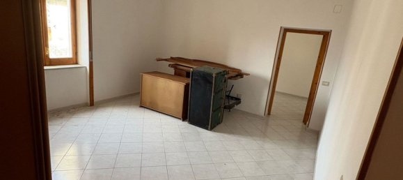 4 rooms House in Baronissi, Italy No. 26428 10
