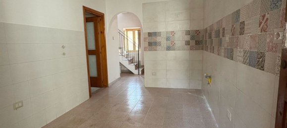 4 rooms House in Baronissi, Italy No. 26428 2