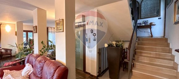 Villa de 4 dormitorios en Chiaverano, Italy No. 116138 12