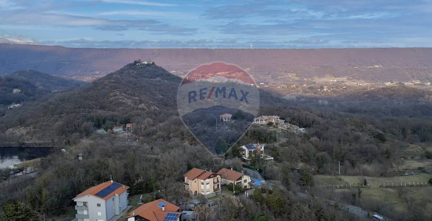 Villa de 4 dormitorios en Chiaverano, Italy No. 116138