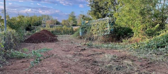 1000m² Land in Cassano Magnago, Italy No. 158695 12