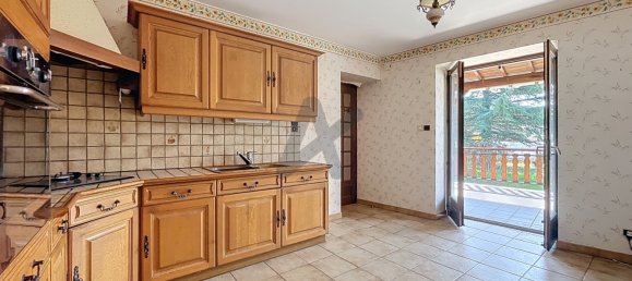 2 bedrooms House in Lentilly, France No. 202973 7