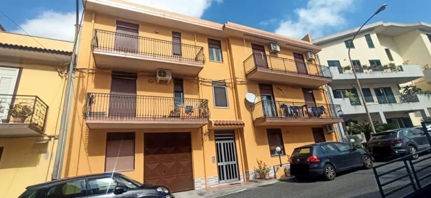 5 rooms Apartment in Santa Lucia del Mela, Italy No. 40929