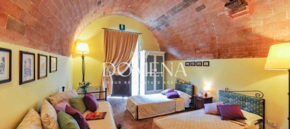 Casa de 20 divisões em Monteroni d'Arbia, Italy N.º 195917 28