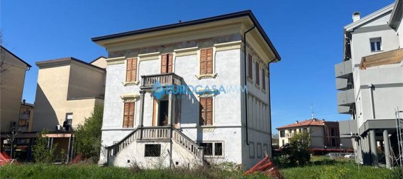 6 bedrooms House in Carpi, Italy No. 61243 9
