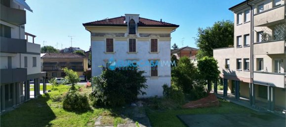 6 bedrooms House in Carpi, Italy No. 61243 30