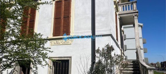 6 bedrooms House in Carpi, Italy No. 61243 27