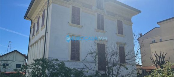 6 bedrooms House in Carpi, Italy No. 61243 12